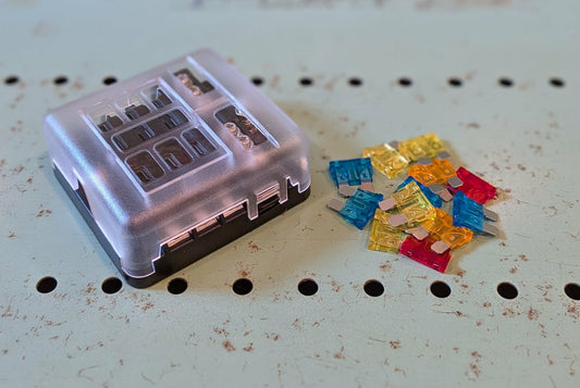 Six Circuit Power Distribution