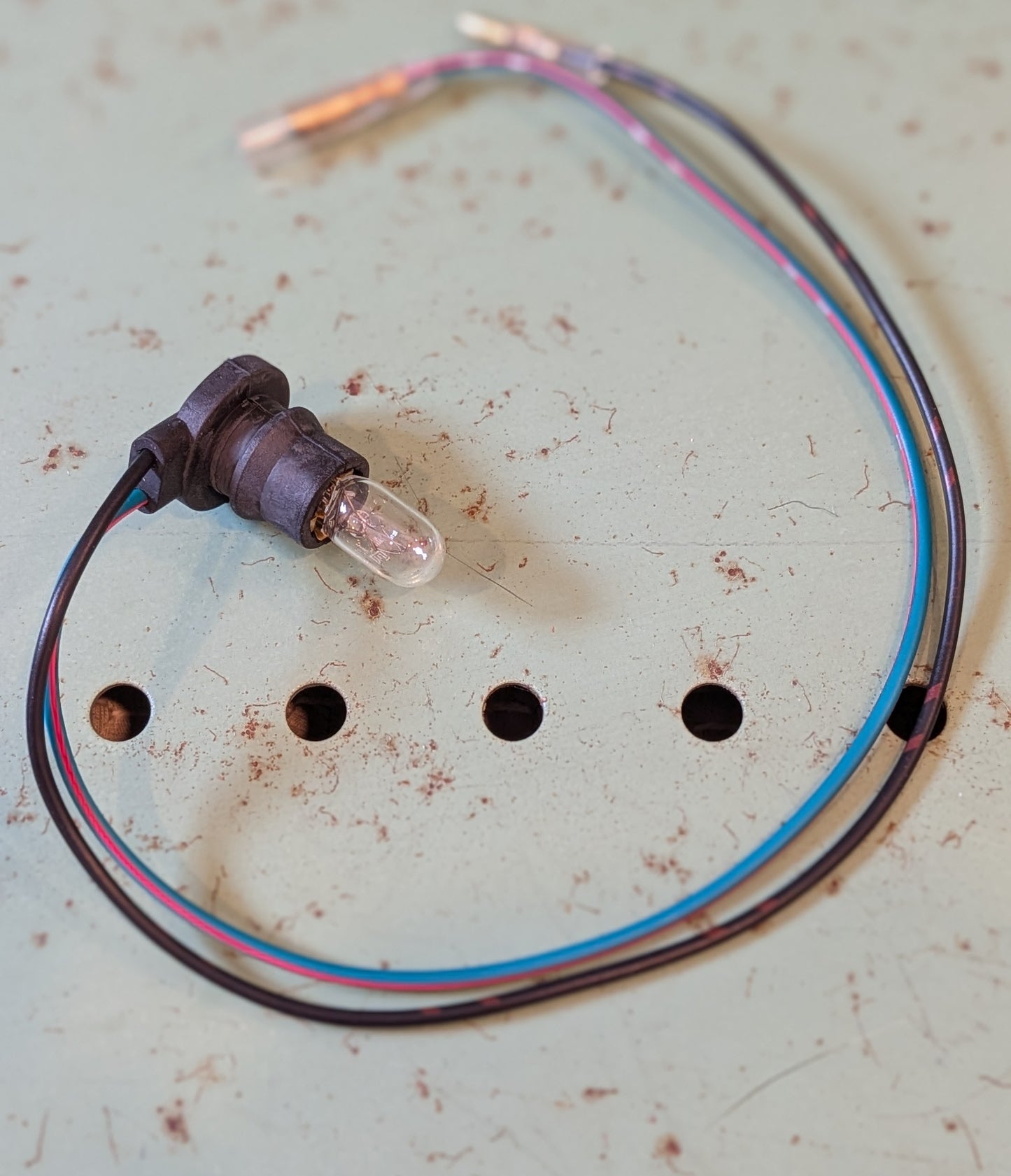T10 Bulb Socket